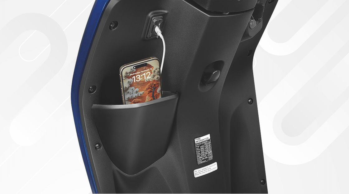 ஹோண்டா ஆக்டிவா 110 - USB-C சார்ஜிங் போர்ட் (Honda Activa 110 USB-C charging)